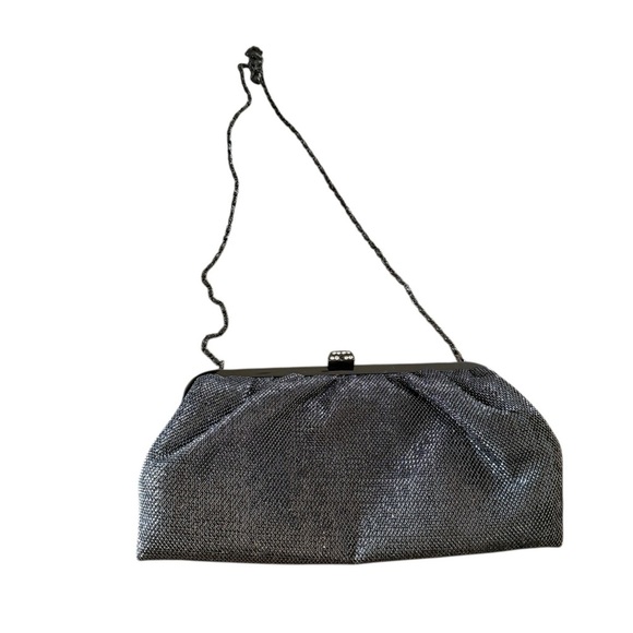 Olga Berg Clutch Silver Chain Metal Evening Cocktail East West Shoulder Bag NWOT - Picture 6 of 16